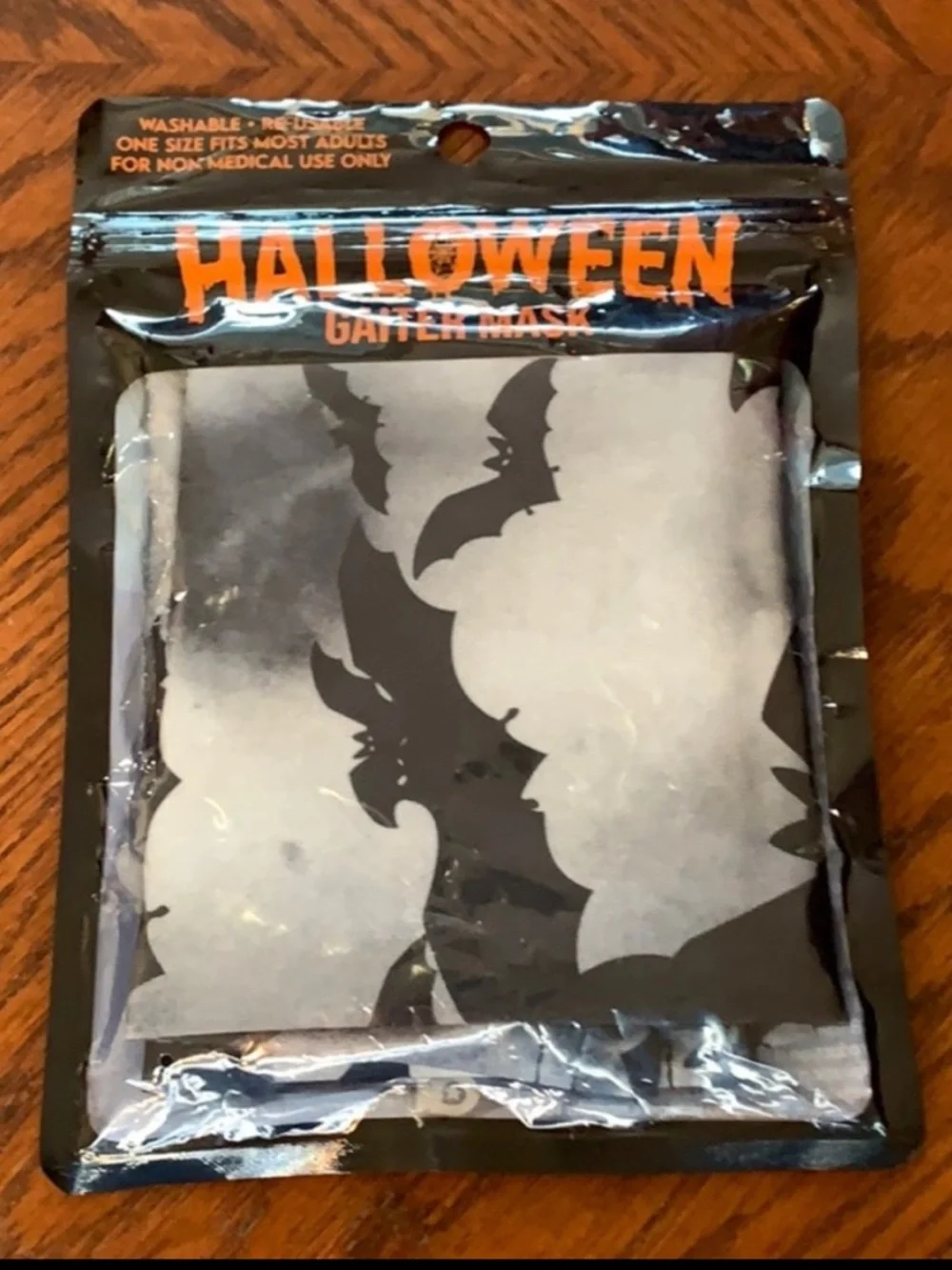 Bats Pattern Face Mask Set — Black & White